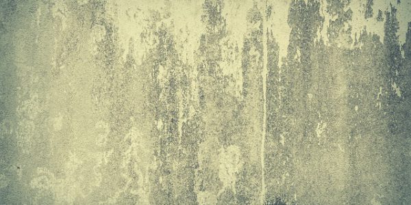 Wzór betonu na ścianie - stwórz go dzięki farbie betonowej