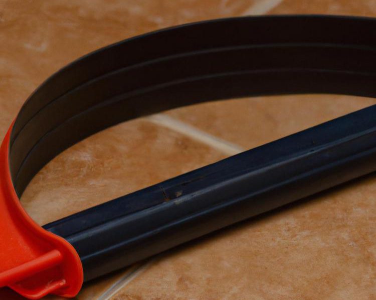 jak skleić plastik