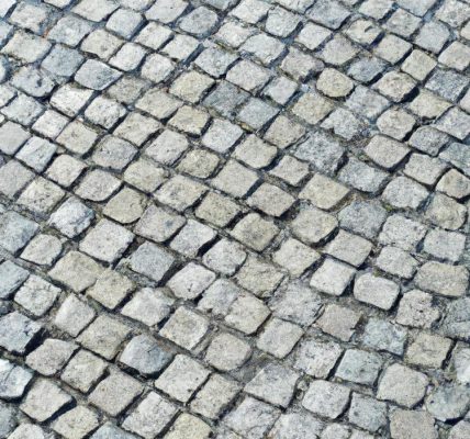 jak usunąć olej z kostki brukowej